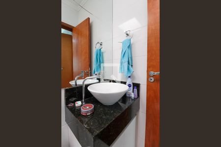 Casa à venda com 110m², 3 quartos e 2 vagasBanheiro da Suíte 2