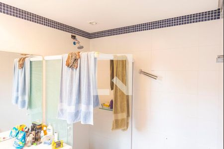 Casa à venda com 409m², 6 quartos e 6 vagasBanheiro do Quarto 3