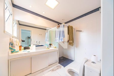 Casa à venda com 409m², 6 quartos e 6 vagasBanheiro do Quarto 3