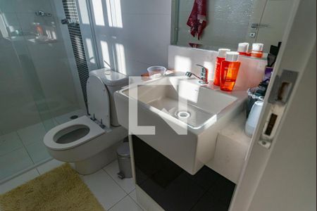 Casa à venda com 409m², 6 quartos e 6 vagasBanheiro do Quarto 2