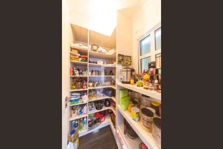 Casa à venda com 409m², 6 quartos e 6 vagasDespensa