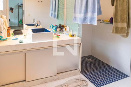 Casa à venda com 409m², 6 quartos e 6 vagasBanheiro do Quarto 3