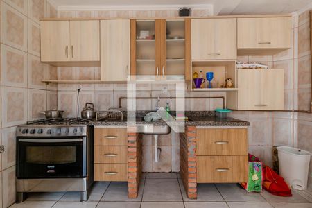 Casa para alugar com 330m², 5 quartos e 2 vagasSegunda Casa (Fundos) - Cozinha