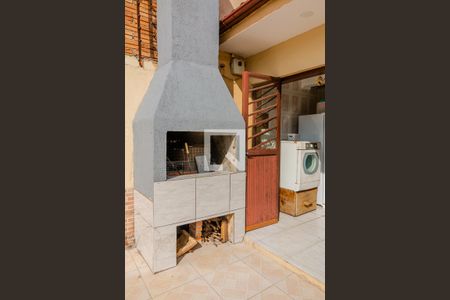 Casa para alugar com 330m², 5 quartos e 2 vagasSegunda Casa (Fundos) - Cozinha