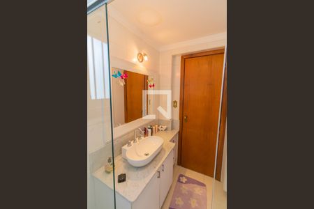 Apartamento à venda com 200m², 3 quartos e 2 vagasBanheiro 1