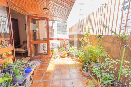 Apartamento à venda com 200m², 3 quartos e 2 vagasÁrea externa