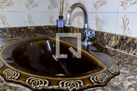 Apartamento para alugar com 63m², 2 quartos e 1 vaga Apartamento para alugar com 63m², 2 quartos e 1 vagaDetalhe Pia do Banheiro