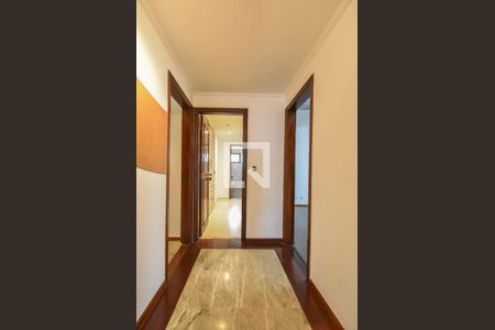Apartamento para alugar com 314m², 3 quartos e 4 vagasCorredor