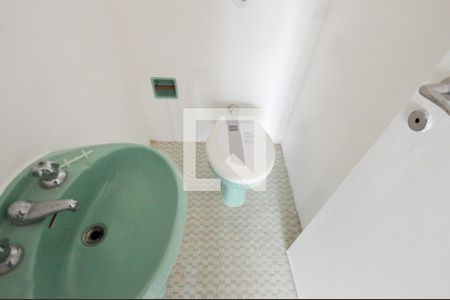 Lavabo de apartamento para alugar com 2 quartos, 175m² em Higienópolis, São Paulo