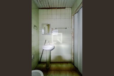 Casa à venda com 180m², 4 quartos e 2 vagasBanheiro (Casa 3)