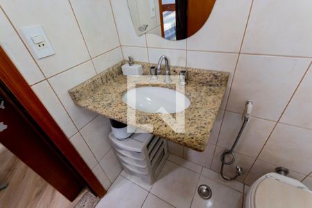 Casa à venda com 120m², 3 quartos e 2 vagas Casa à venda com 120m², 3 quartos e 2 vagasPia