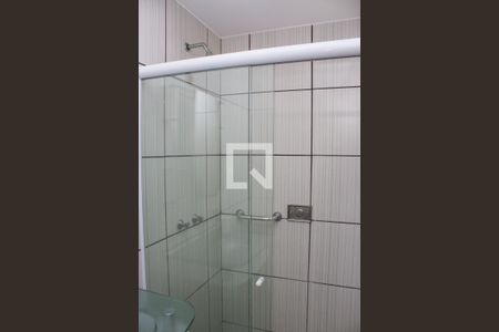 Banheiro da Suíte de casa de condomínio para alugar com 3 quartos, 89m² em Méier, Rio de Janeiro