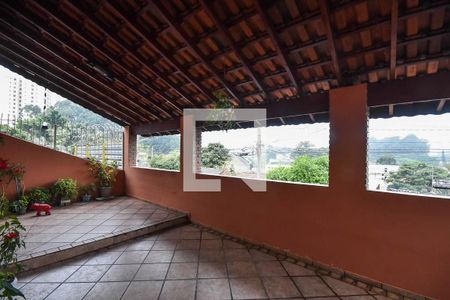 Varanda de casa à venda com 3 quartos, 250m² em Jardim Bom Tempo, Taboão da Serra