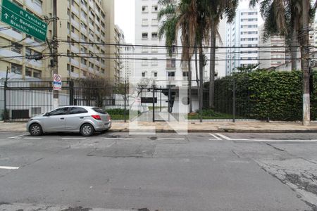 Apartamento para alugar com 74m², 2 quartos e 1 vagaFachada