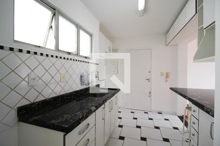 Apartamento para alugar com 74m², 2 quartos e 1 vagaCozinha 