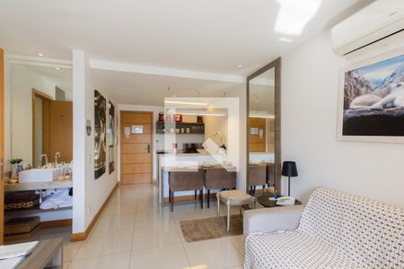 Sala de kitnet/studio para alugar com 1 quarto, 38m² em Jacarepaguá, Rio de Janeiro