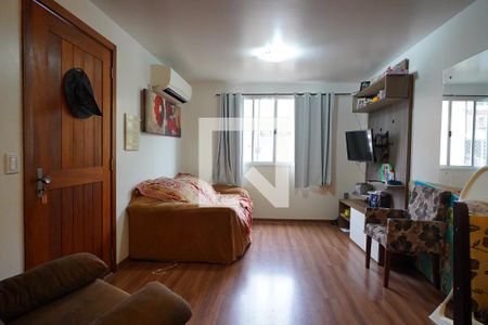 Sala de casa de condomínio à venda com 3 quartos, 86m² em Jardim Itu, Porto Alegre