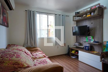 Sala de casa de condomínio à venda com 3 quartos, 86m² em Jardim Itu, Porto Alegre