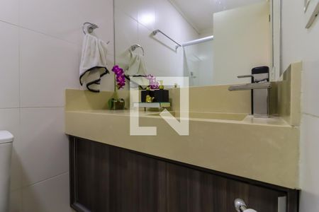 Apartamento para alugar com 62m², 2 quartos e 1 vaga Apartamento para alugar com 62m², 2 quartos e 1 vagaBanheiro Corredor