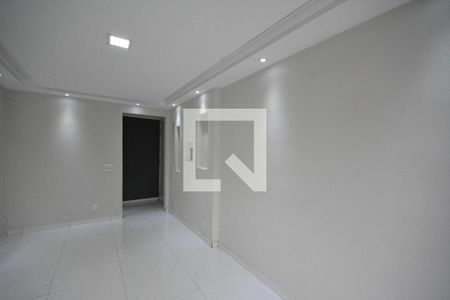 Sala de apartamento para alugar com 3 quartos, 60m² em Marechal Hermes, Rio de Janeiro
