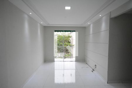 Sala de apartamento para alugar com 3 quartos, 60m² em Marechal Hermes, Rio de Janeiro