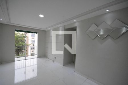 Sala de apartamento para alugar com 3 quartos, 60m² em Marechal Hermes, Rio de Janeiro