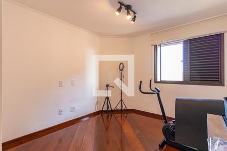 Apartamento à venda com 200m², 5 quartos e 4 vagasQuarto 2