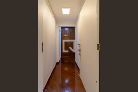 Apartamento à venda com 200m², 5 quartos e 4 vagasSuite 2