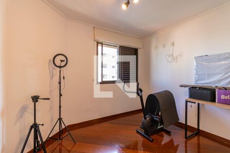 Apartamento à venda com 200m², 5 quartos e 4 vagasQuarto 2