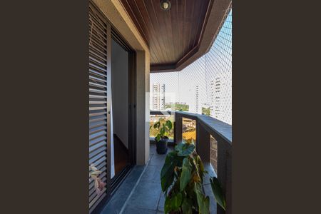 Apartamento à venda com 200m², 5 quartos e 4 vagasVaranda da Suite 2