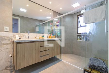 Apartamento à venda com 200m², 5 quartos e 4 vagasBanheiro da Suite 2