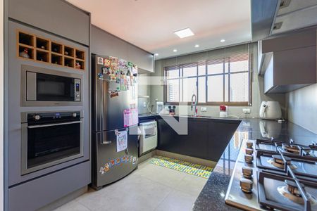 Apartamento à venda com 200m², 5 quartos e 4 vagasCozinha