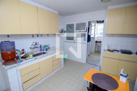 Apartamento à venda com 120m², 3 quartos e 1 vagaCozinha - Armários