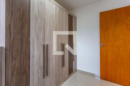 Quarto 1 de apartamento para alugar com 2 quartos, 43m² em Vila Bela Vista, Santo André