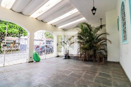 Casa à venda com 200m², 3 quartos e 2 vagasGaragem