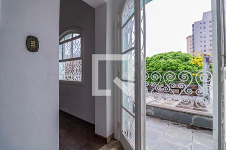 Casa à venda com 200m², 3 quartos e 2 vagasSuíte - varanda