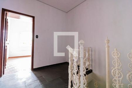 Casa à venda com 200m², 3 quartos e 2 vagasCorredor