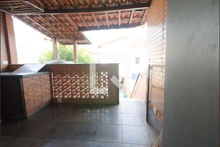 Casa à venda com 100m², 3 quartos e 1 vagaChurrasqueira