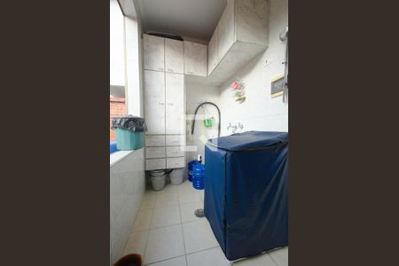 Casa à venda com 100m², 3 quartos e 1 vagaÁrea de Serviço