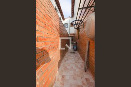 Casa à venda com 100m², 3 quartos e 1 vagaQuintal lateral