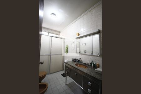 Casa à venda com 280m², 3 quartos e 4 vagasBanheiro