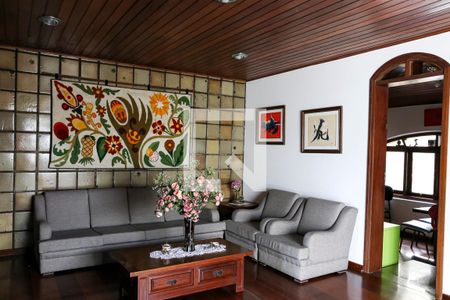 Sala de estar de casa à venda com 6 quartos, 450m² em Aclimação, São Paulo