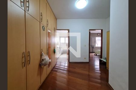 Casa à venda com 390m², 4 quartos e 4 vagas