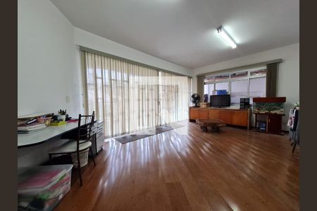 Casa à venda com 4 quartos, 390m² em Aclimação, São Paulo