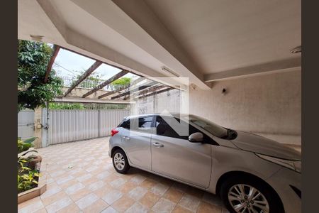 Casa à venda com 390m², 4 quartos e 4 vagas