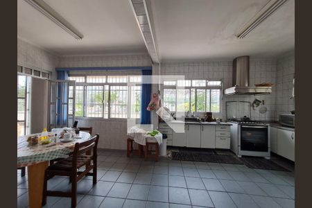 Casa à venda com 390m², 4 quartos e 4 vagas