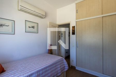 Apartamento à venda com 99m², 3 quartos e 1 vagaQuarto