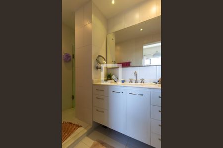 Apartamento à venda com 99m², 3 quartos e 1 vagaBanheiro Suite