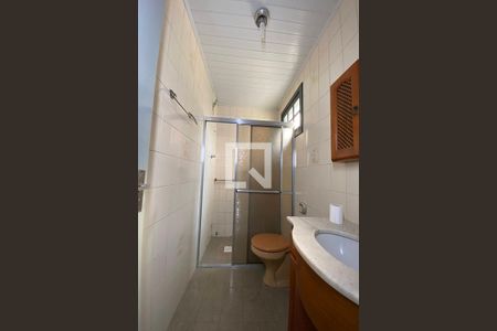 Casa à venda com 260m², 4 quartos e 3 vagasBanheiro 2