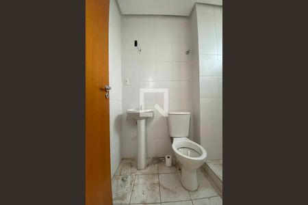 Banheiro de apartamento à venda com 1 quarto, 40m² em Centro, São Leopoldo